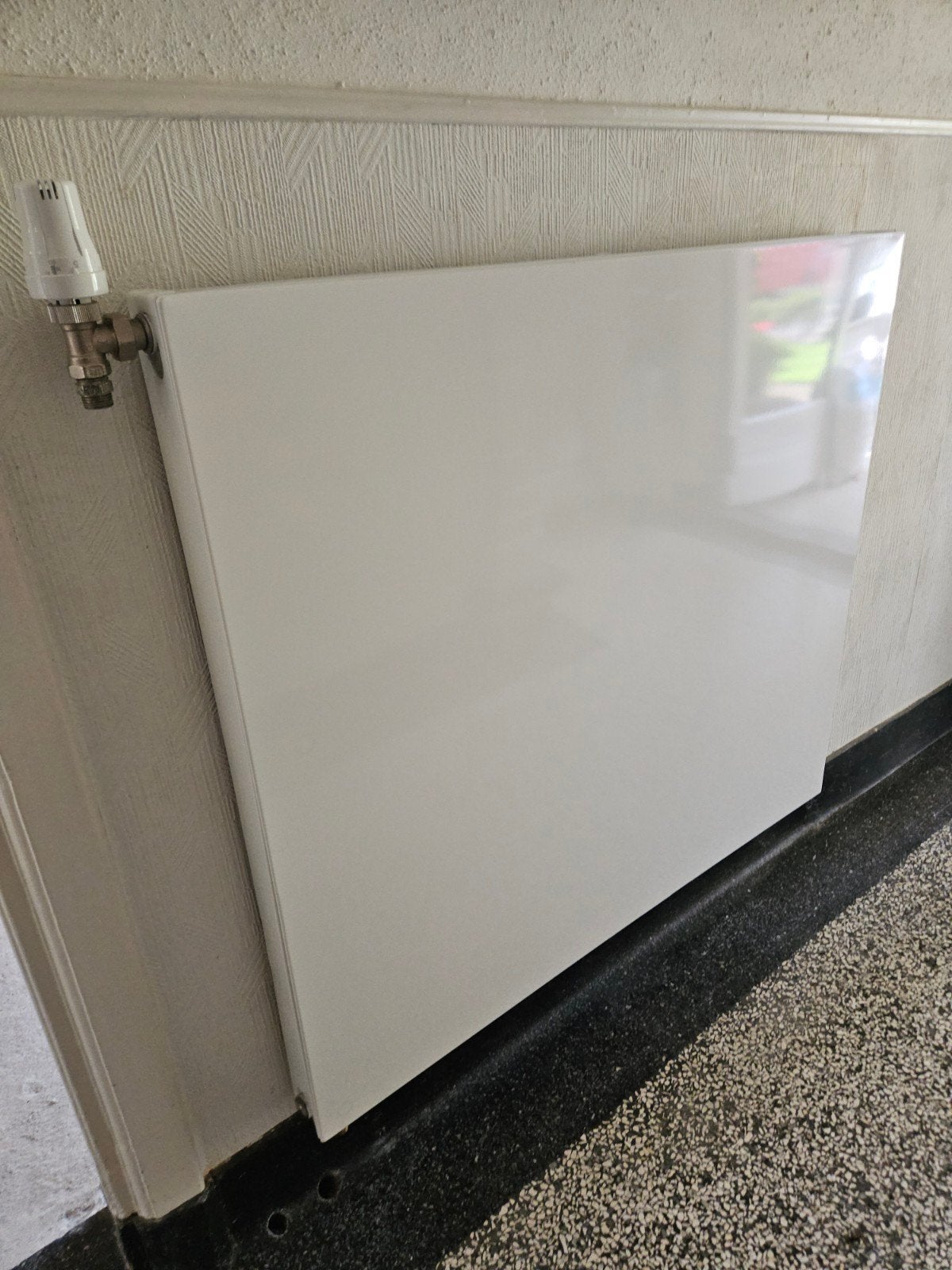 Radiator als nieuw met thermostaatknop (90x100 cm), Doe-het-zelf en Verbouw, Verwarming en Radiatoren, Ophalen, Radiator, Zo goed als nieuw