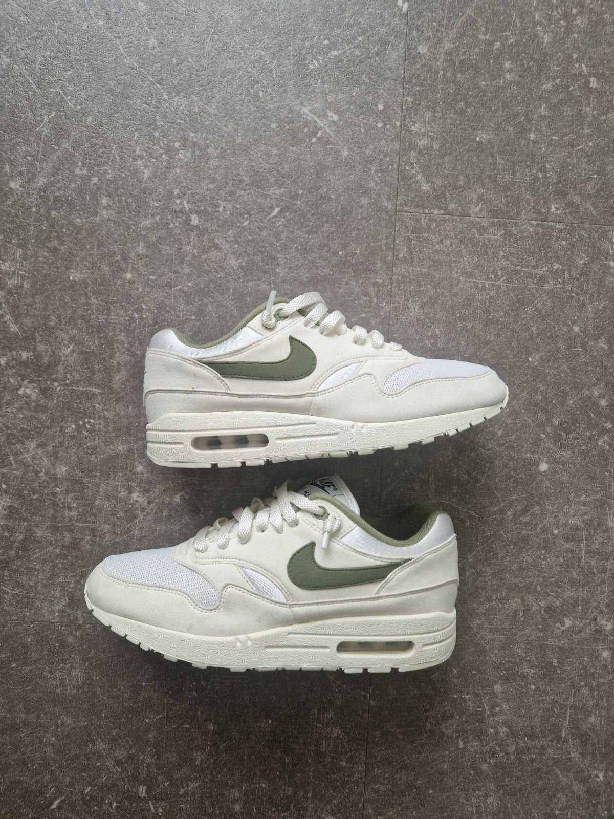 Nike Air Max 1 Panda Crème origineel sneakers maat 40 zgan, Kleding | Dames, Schoenen, Nike Air Max 1, Overige kleuren, Ophalen of Verzenden