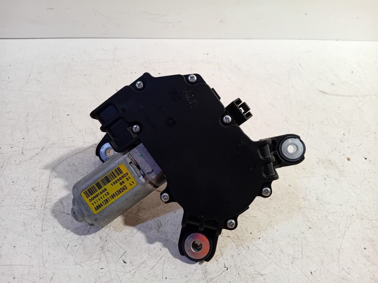 Ruitenwissermotor achter Opel Zafira, Auto-onderdelen, Onderdelen@venauto.nl, Van der Ven Autorecycling B.V., Gebruikt, Ettenseweg 76, 4706 PB Roosendaal, The Netherlands