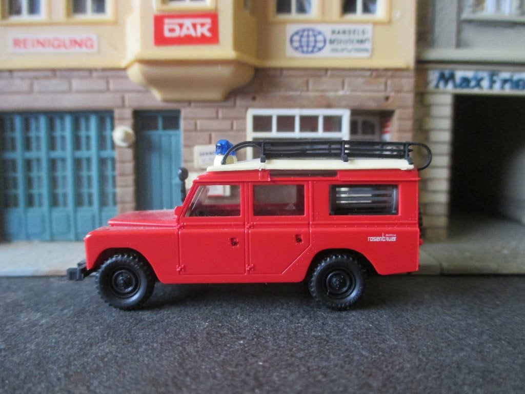 1958-1971 Land Rover 109 Series ll Rosenbauer motorpompwagen, Hobby en Vrije tijd, Ophalen of Verzenden, Zo goed als nieuw, Auto