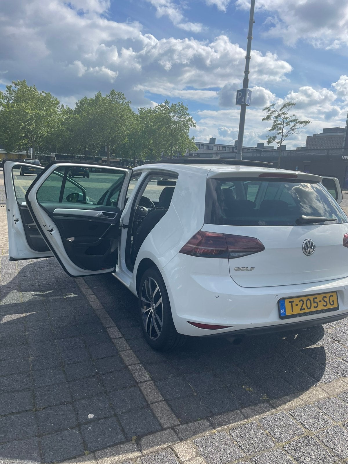 Volkswagen Golf 1.2 TSI 77KW 5D 2014 Wit, Auto's, Voorwielaandrijving, 4 cilinders, 610 kg, Handgeschakeld