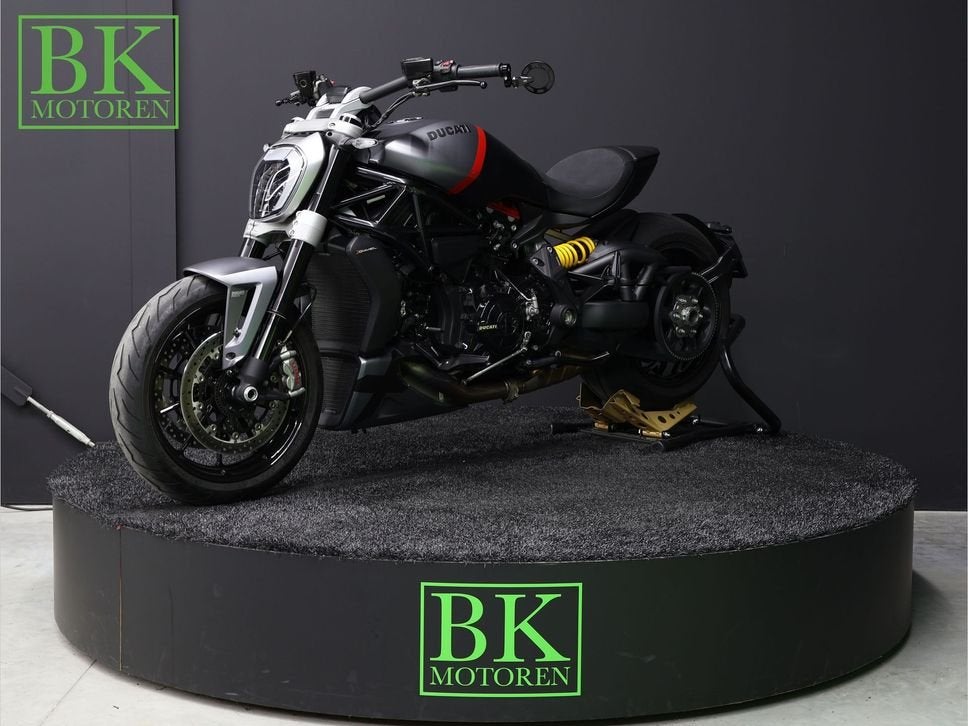 DUCATI XDIAVEL BLACK STAR | Uniek - 50st. Gelimiteerd!, DUCATI, 2 cilinders, Motorrijbewijs A, Bedrijf