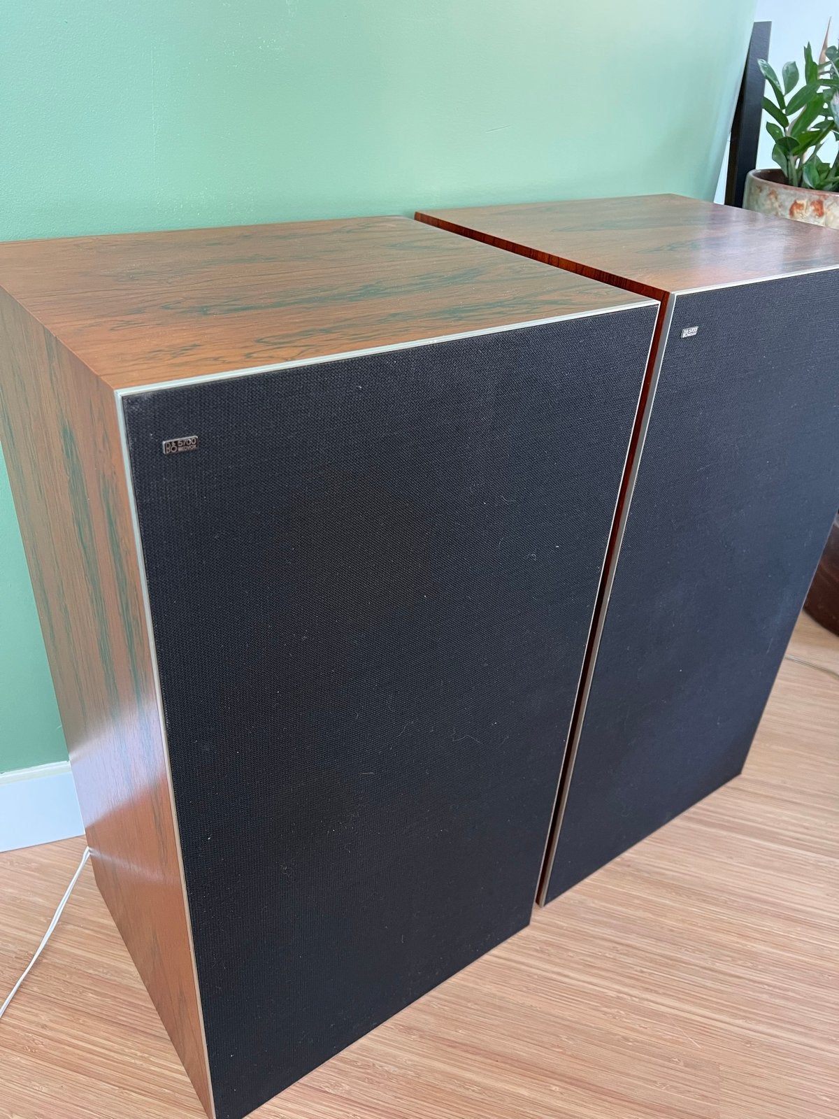 Bang & Olufsen Beovox 5700 Vintage Speakers, Gebruikt, 60 tot 120 watt, Front, Rear of Stereo speakers, Ophalen
