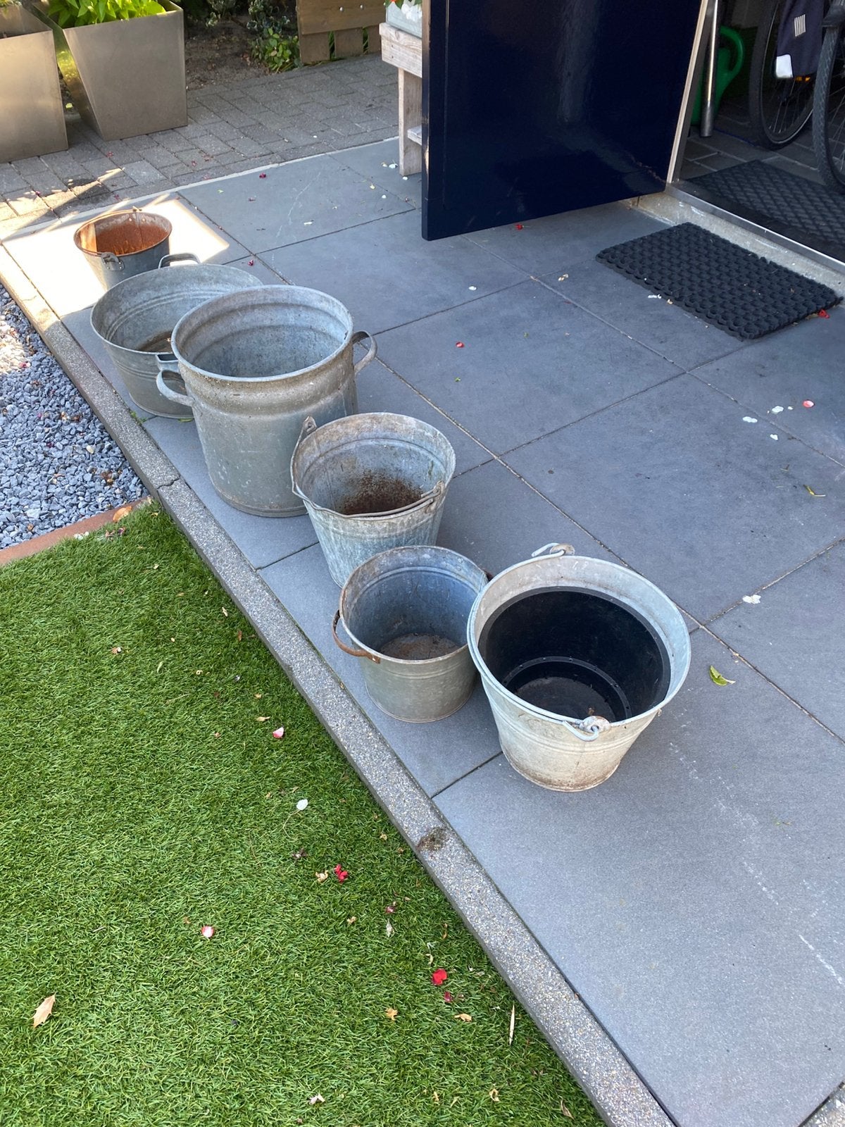 Zinken emmers , potten 2,50 per st, Tuin en Terras, Ophalen, Minder dan 30 cm, Rond, Zo goed als nieuw