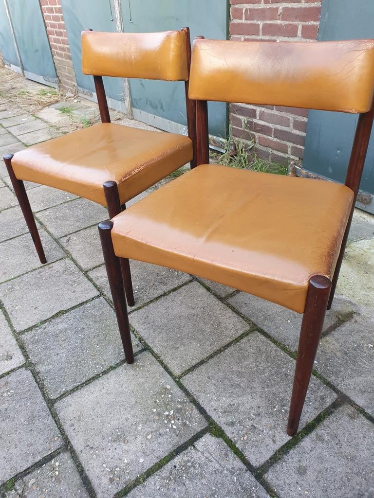 Twee Vintage stoelen ., Huis en Inrichting, Ophalen, Gebruikt, Twee, Bruin