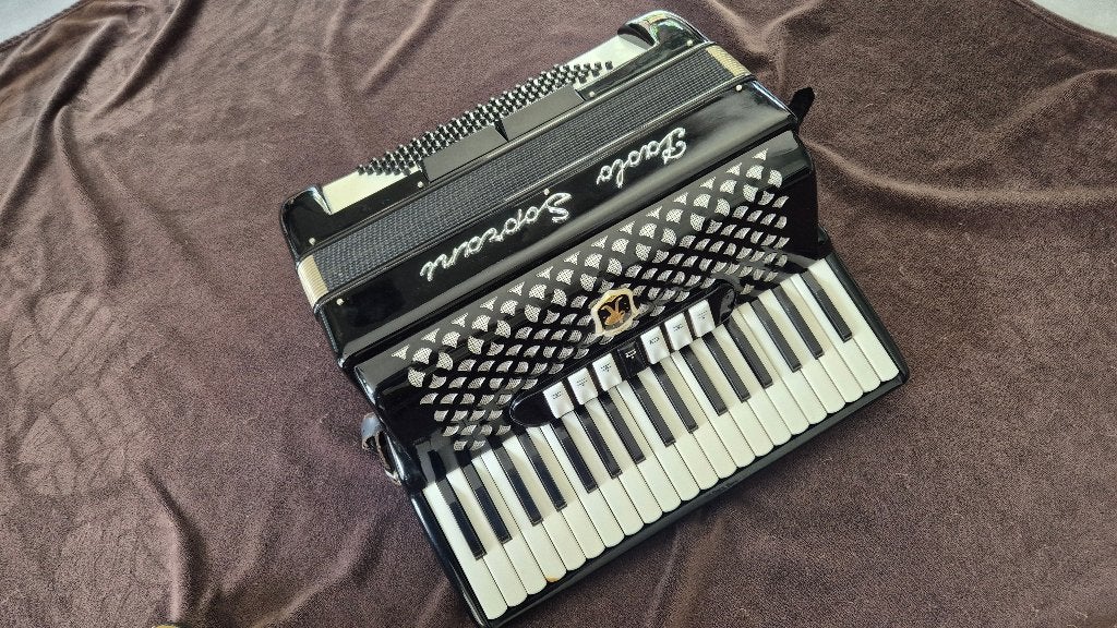 Paolo Soprani, Muziek en Instrumenten, Accordeons, Gebruikt, Met koffer, Toetsaccordeon, 96-bas