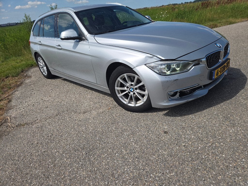 BMW 3-Serie 320EDE Touring, LED 2014, lichte schade, Auto's, Automaat, 1995 cc, Zwart, 4 cilinders