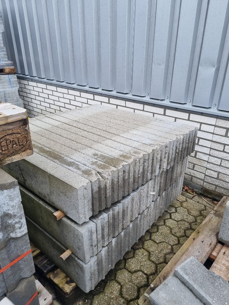 Opsluitband 8x20 OPRUIMING! B keus, Tuin en Terras, Tegels en Klinkers, Ophalen, Overige typen, Nieuw, Minder dan 5 m²