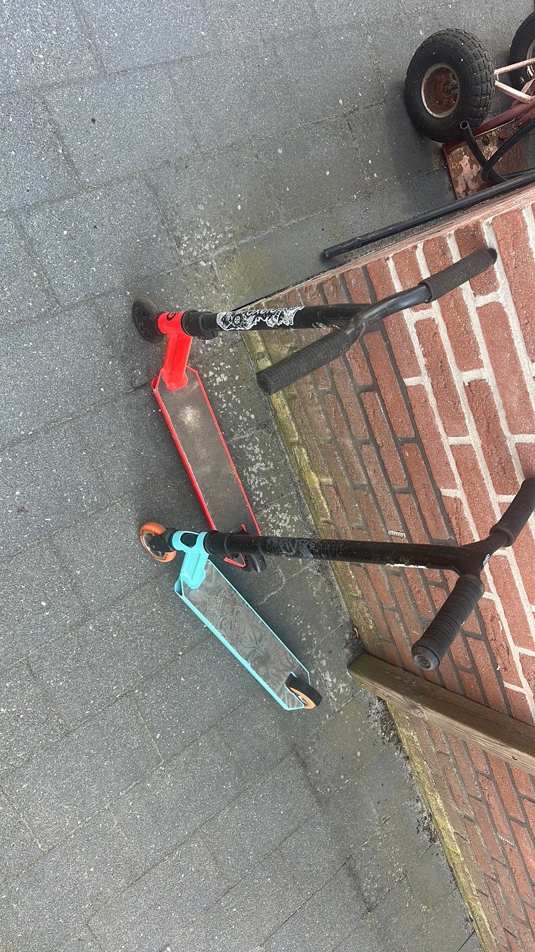 2 stepjes blauw en rood, Fietsen en Brommers, Ophalen, Zo goed als nieuw, Gewone step