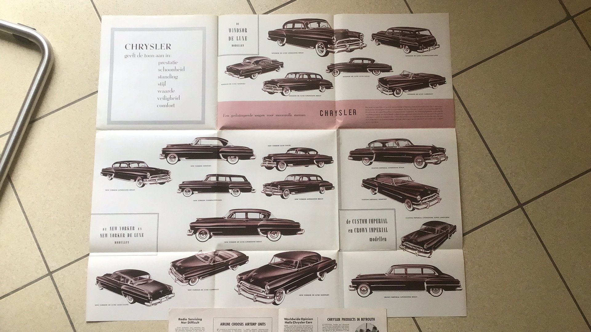 CHRYSLER 2 OUDE FOLDERS 1954 + EXPORT NEWS AMERIKAANS 1951, Ophalen of Verzenden, Zo goed als nieuw, Overige merken