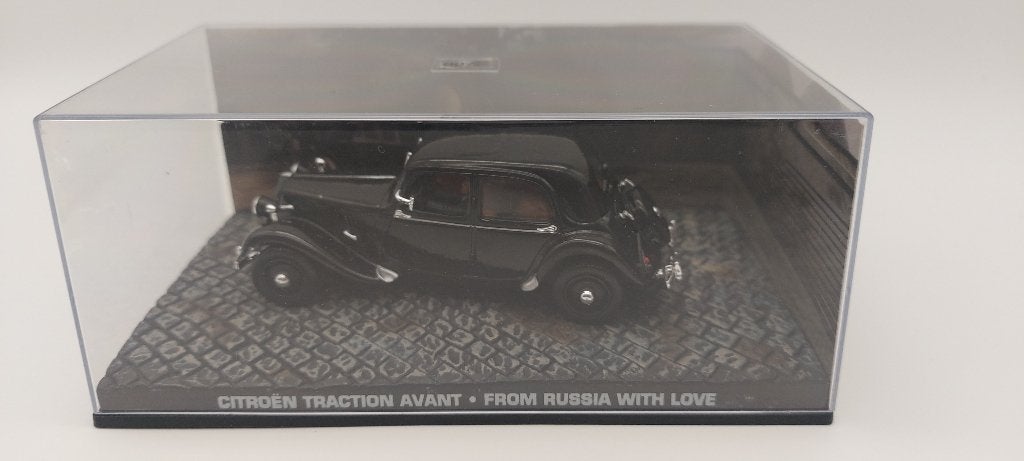 #40 Citroen Traction Avant James bond auto, Verzenden, Nieuw, Auto, Universal Hobbies