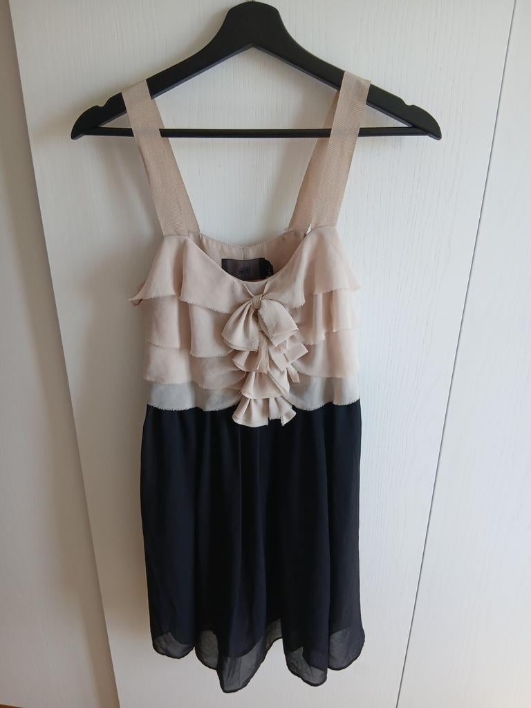 34/36 superleuke jurk zwart met beige ruches feestje party, H&M, Zwart, Cocktailjurk, Ophalen of Verzenden