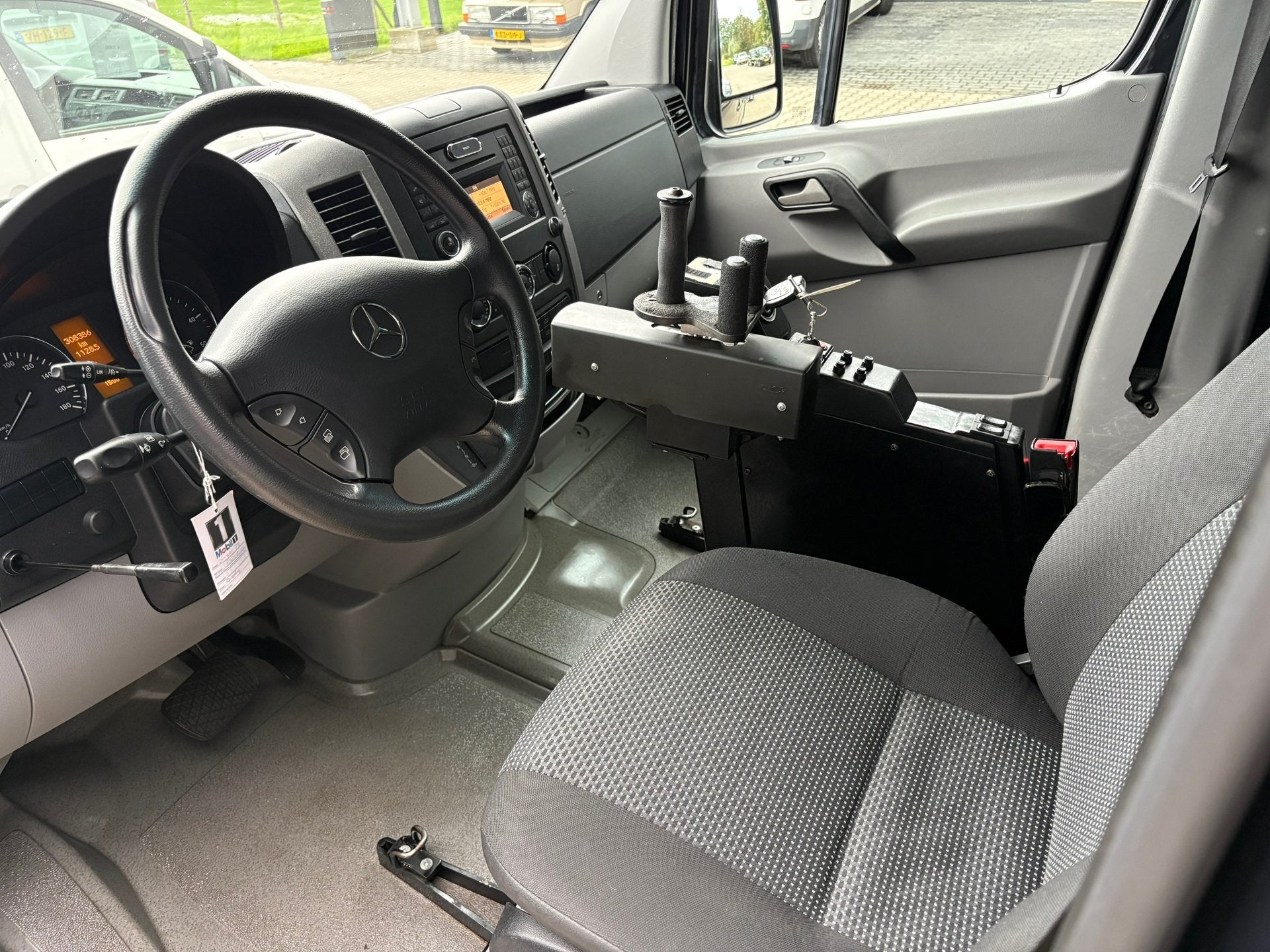 Mercedes-Benz Sprinter 219 3.0 CDI 325 Invalide Rolstoel Ver, Auto's, Automaat, Gebruikt, Zwart, 190 pk