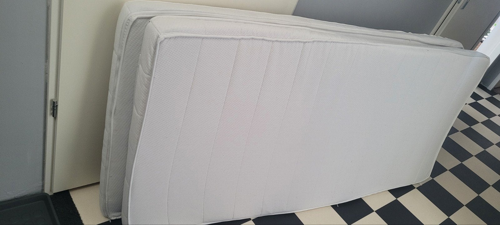 Gratis: twee matrastoppers, Huis en Inrichting, Ophalen, Gebruikt, 90 cm, Tweepersoons