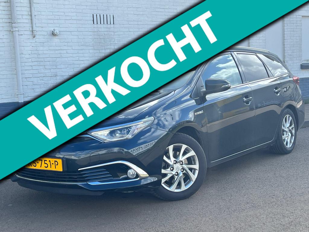 Toyota Auris Touring Sports 1.8 Hybrid Lease Pro|Carplay|Pan, 28 km/l, Gebruikt, Leder en Stof, Automatische klimaatregeling