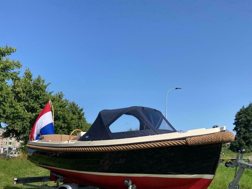 Nette sloep Interboat 17 met buiskap en kussenset, Ophalen, 16 pk, Binnenboordmotor, Interboat
