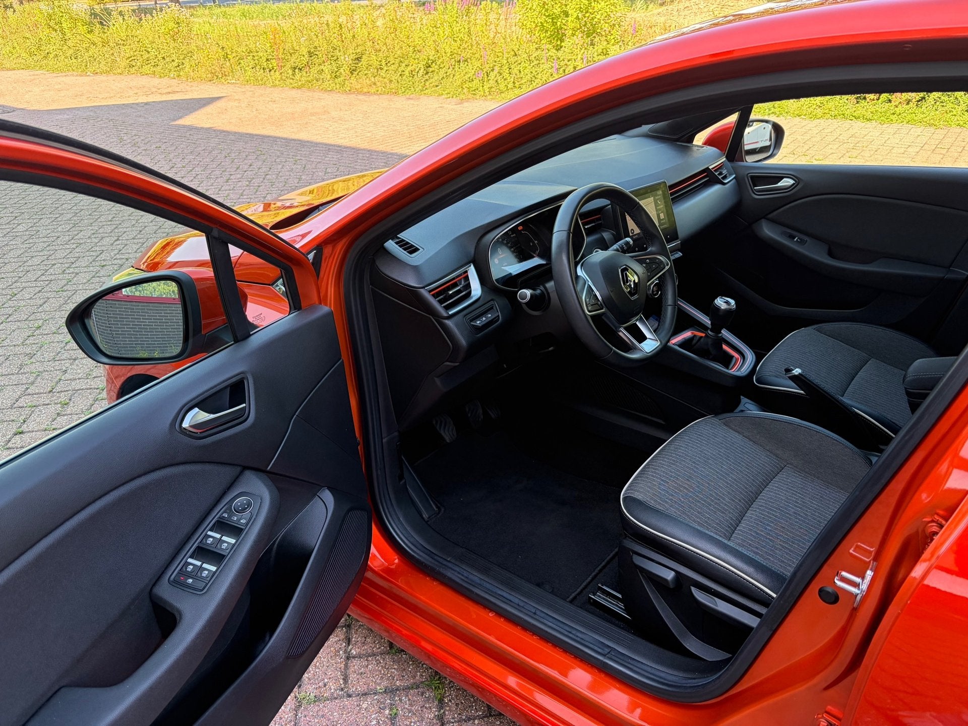 Renault Clio 1.0 TCe Intens, Auto's, Voorwielaandrijving, 101 pk, Gebruikt, Euro 6