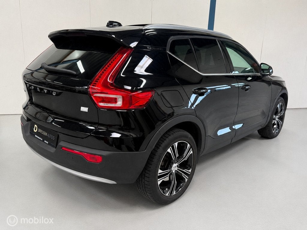 Volvo XC40 1.5 T5 Twin Engine Inscription PANO/ACC/LEER/360, Gebruikt, Euro 6, Automatische klimaatregeling, Zwart
