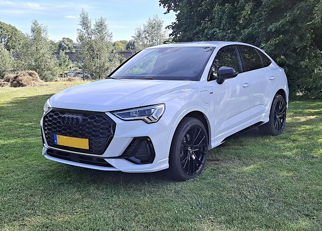 Audi Q3 Sportback 45 TFSI e S Edition, Plug-in Hybride 245pk, Auto's, Dealer onderhouden, Euro 6, 4 cilinders, Parkeerassistent