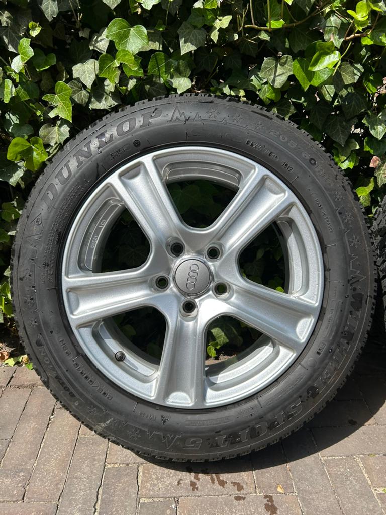 Goede Dunlop winterbanden - Nette onbeschadigde velgen, Auto-onderdelen, Ophalen, Gebruikt, 16 inch, Banden en Velgen