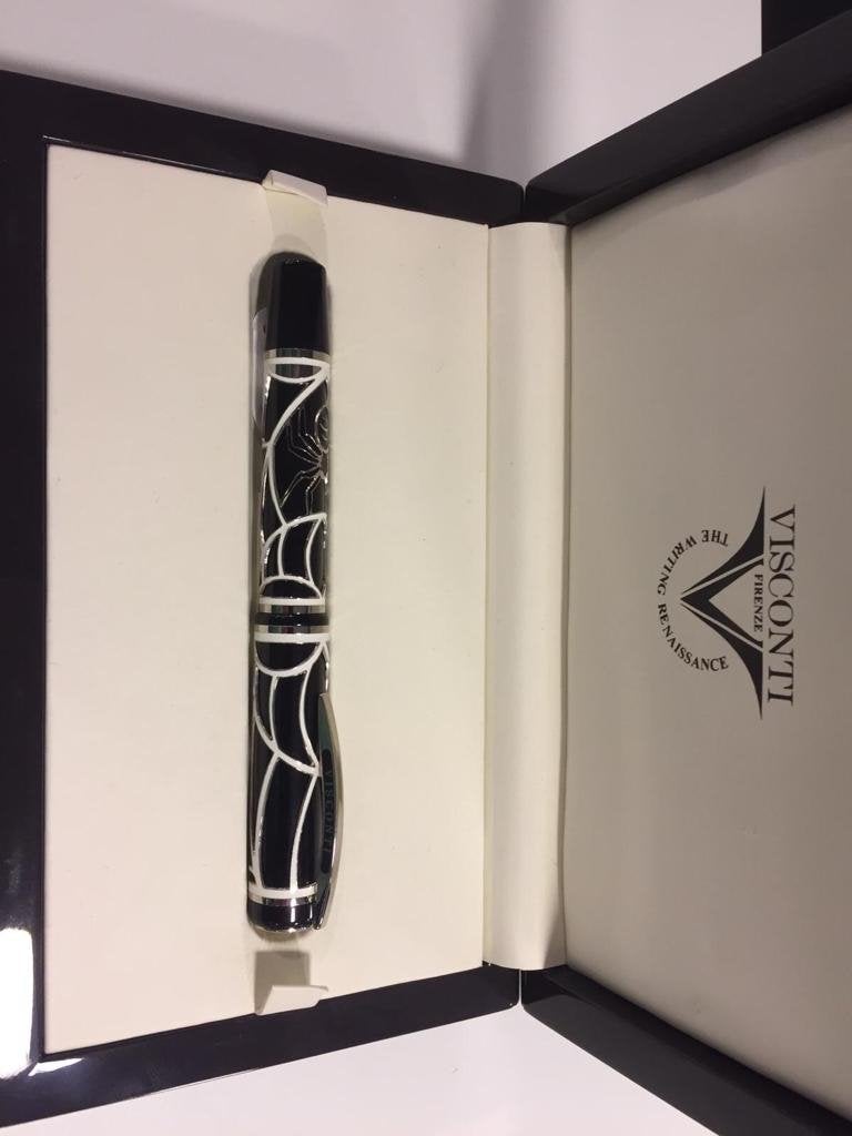 Visconti Vulpen - Zwart met zilveren details - Met doosje, Overige merken, Met doosje, Ophalen of Verzenden, Zo goed als nieuw