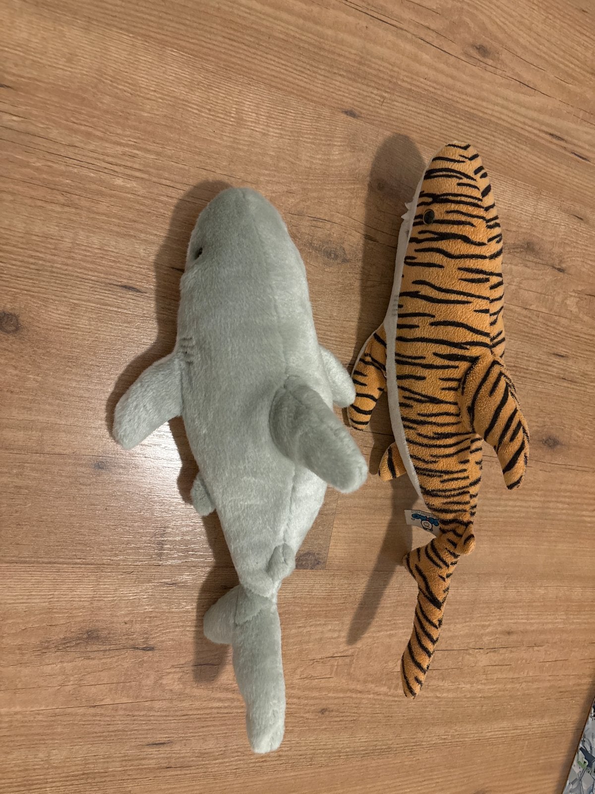 Leuke knuffel haaien, tijgerhaai en grijze haai, Gebruikt, Overige merken, Overige karakters, Overige typen
