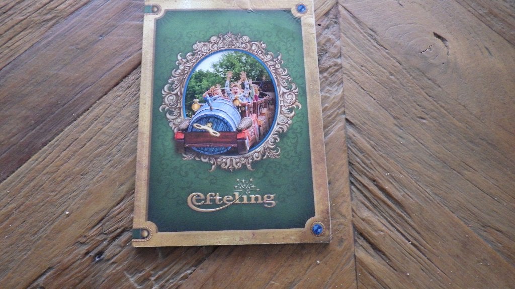 mooi Efteling jaarboek uit 2020, Ophalen of Verzenden, Gebruikt, Beeldje of Poppetje