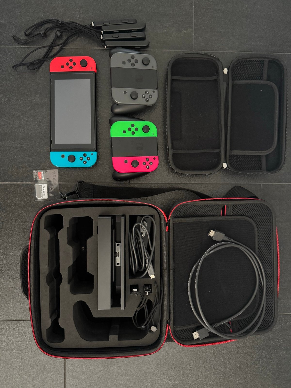 Nintendo Switch 2019 Upgrade met 256GB SD-kaart en extra's, Spelcomputers en Games, Switch 2019 Upgrade, Met 2 controllers, Ophalen of Verzenden