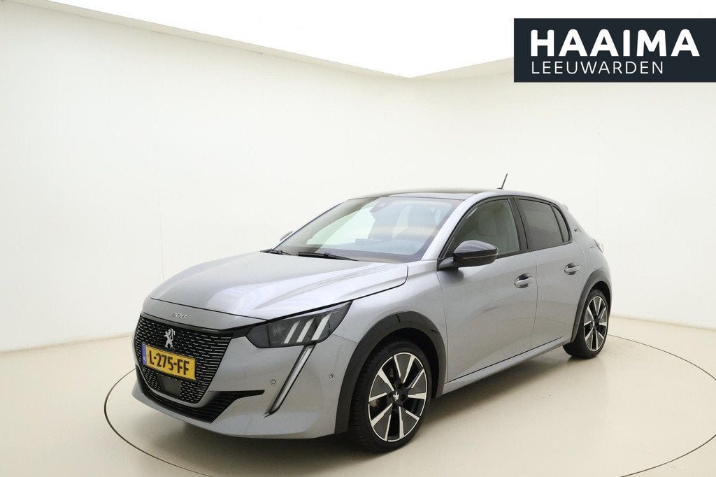 Peugeot e-208 EV GT 50 kWh Alcantara®/Lederen Sportstoelen, 136 pk, Gebruikt, 351 km, Leder en Stof
