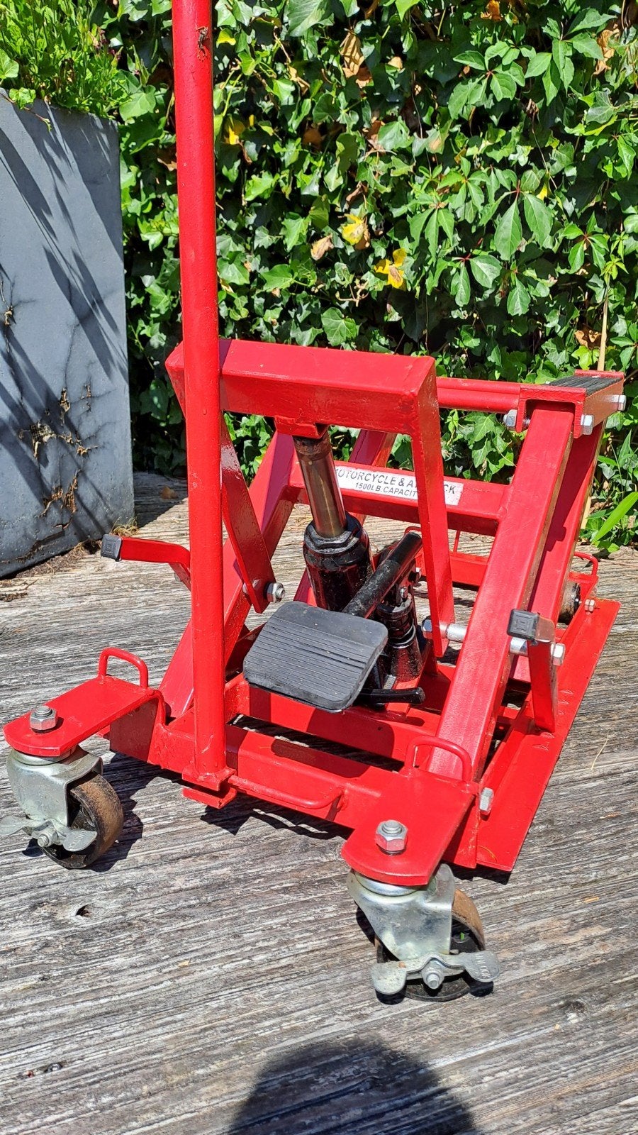 Motorlift in goede staat. Voor Harley Chopper. Hef. 700 kg, Motoren, Ophalen