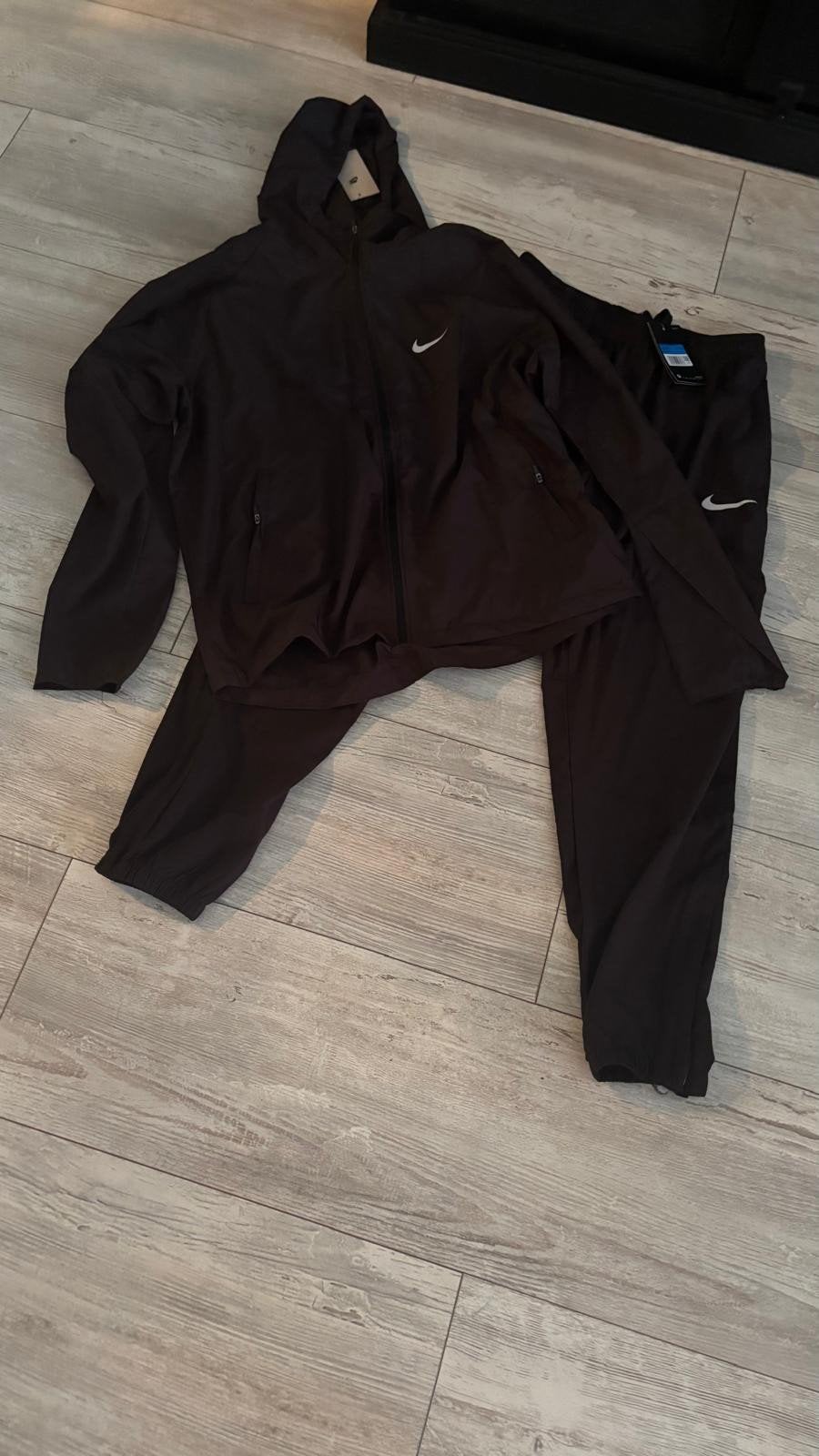 Trainingspak Nike Miller, Ophalen of Verzenden, Nieuw, Algemeen