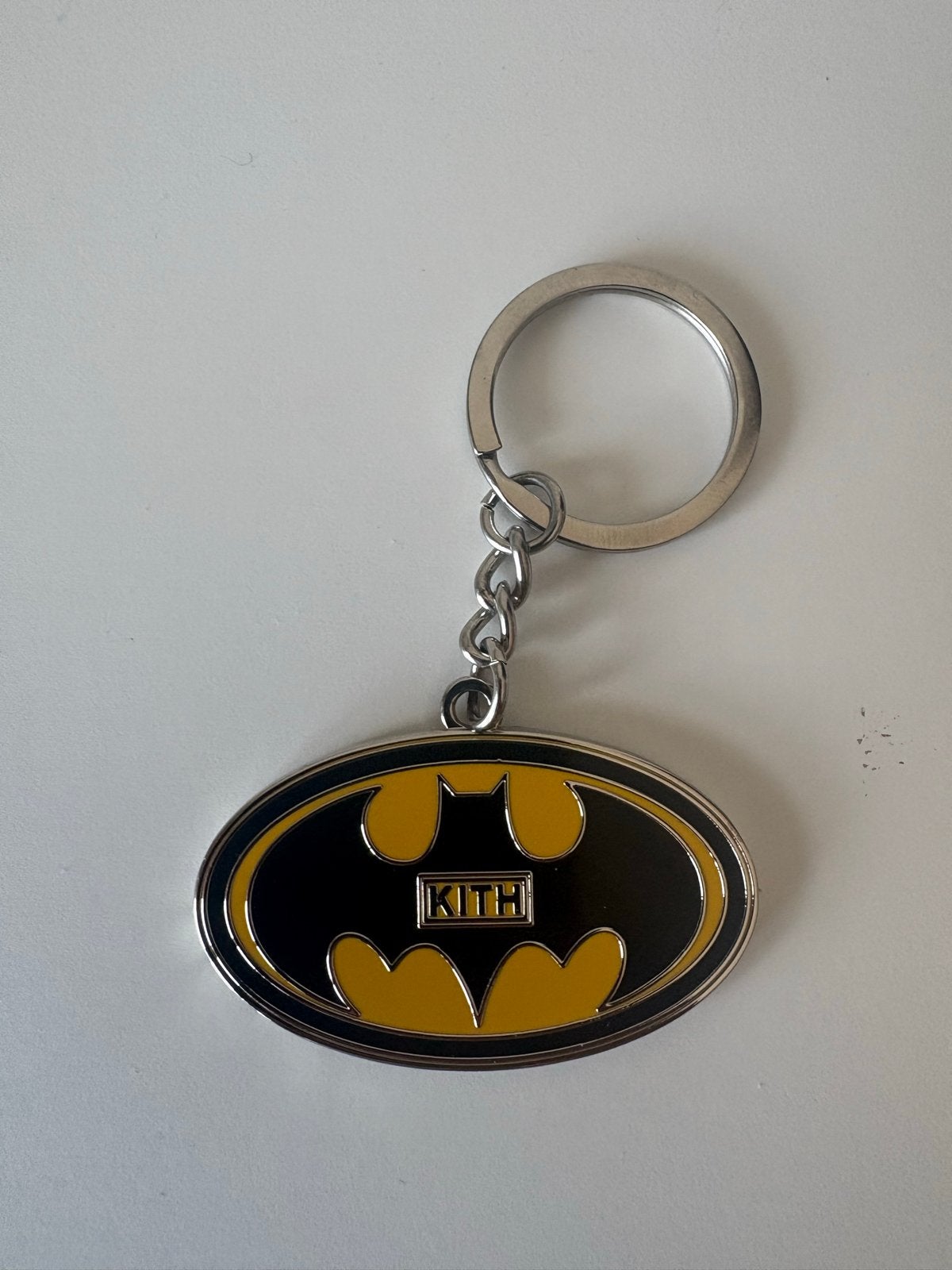 KITH x Batman Sleutelhanger - Zeldzaam verzamelobject, Ophalen of Verzenden, Zo goed als nieuw, Merk
