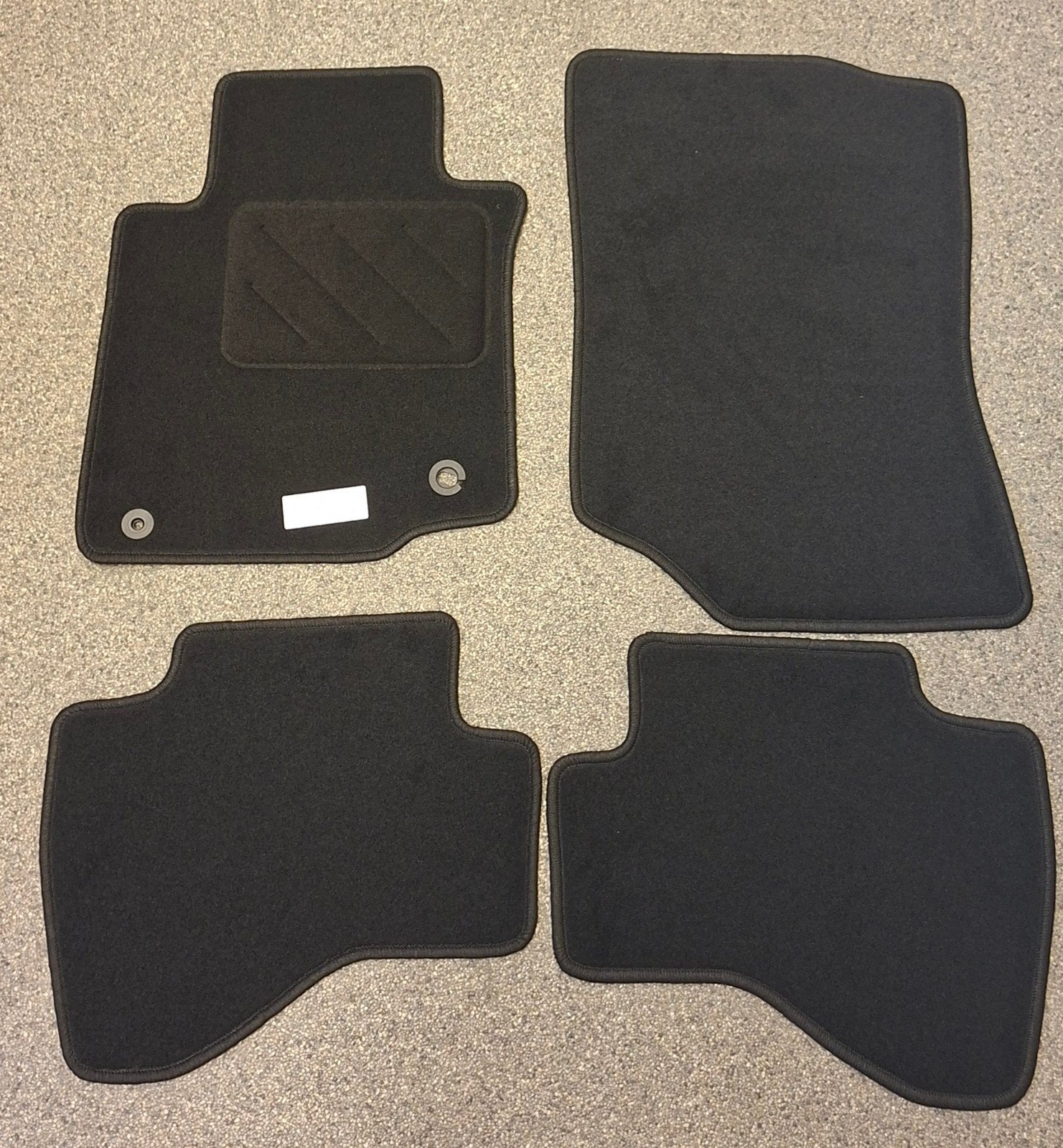 Automatten set C1 Aygo 107, Auto diversen, Automatten, Zo goed als nieuw, Ophalen of Verzenden
