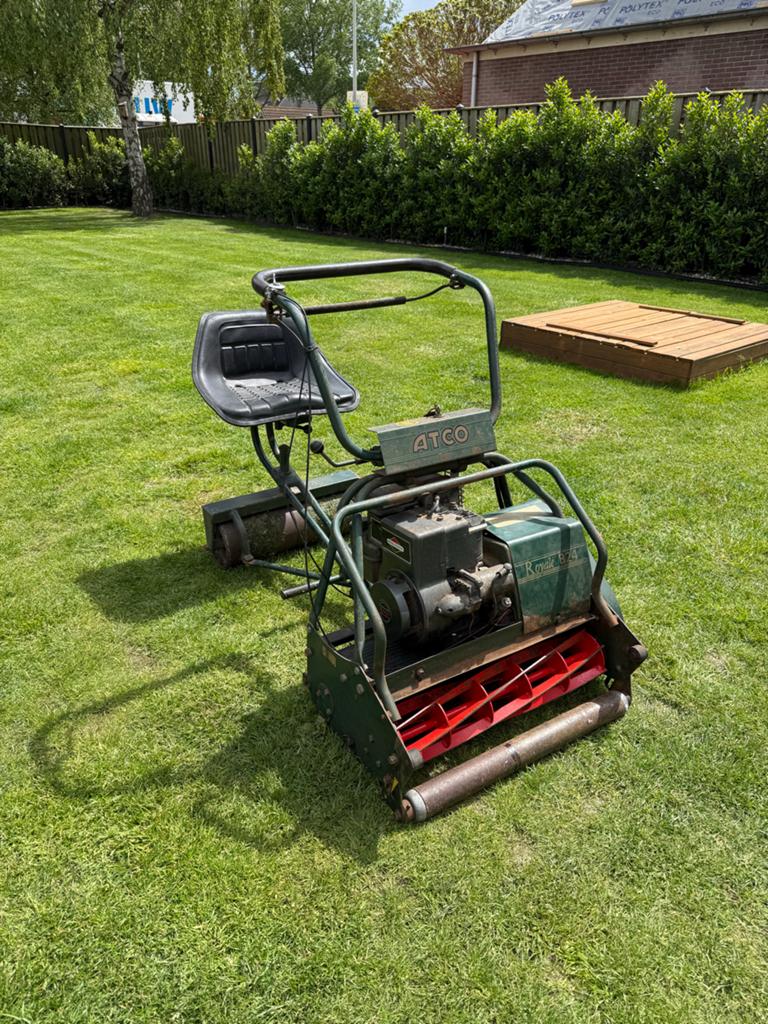 ATCO Royale 24 compleet met zitje, Tuin en Terras, Grasmaaiers, Ophalen, Gebruikt, Benzine-grasmaaier, 50 cm of meer