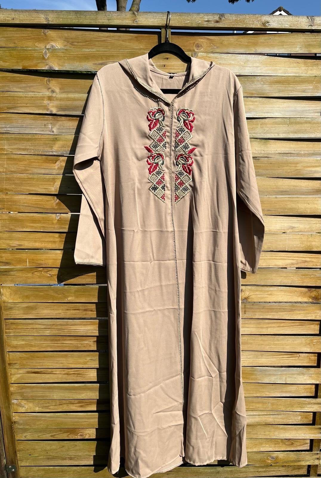 Nieuwe Marokkaanse Jurk Beige - Maten M, L, XL, Maat 38/40 (M), Beige, Nieuw, Ophalen of Verzenden