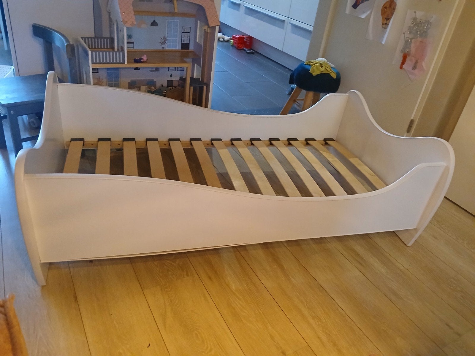Peuterbed 140x70 cm - Wit met lichte gebruikerssporen, Kinderen en Baby's, Ophalen, Gebruikt, 70 tot 85 cm, 140 tot 160 cm