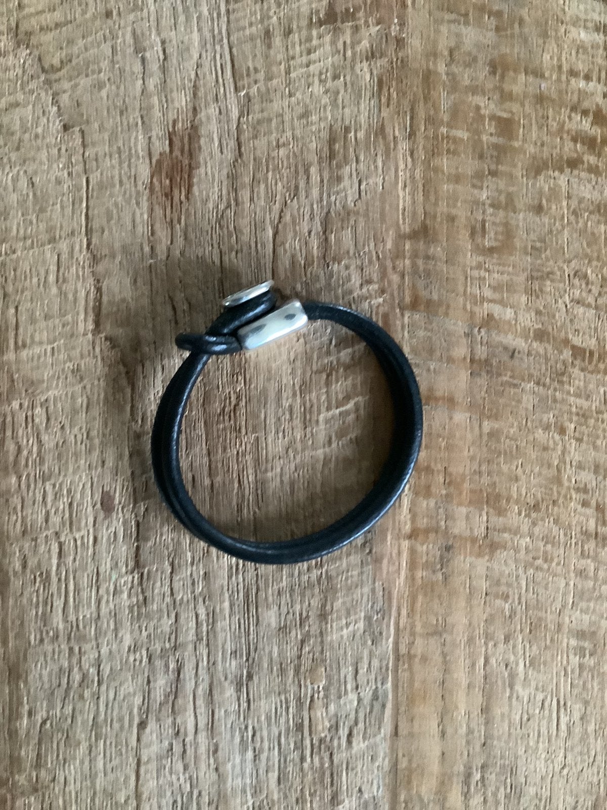 Mooie armband(Qoss), Sieraden, Tassen en Uiterlijk, Armbanden, Ophalen of Verzenden, Gebruikt, Zilver, Leer