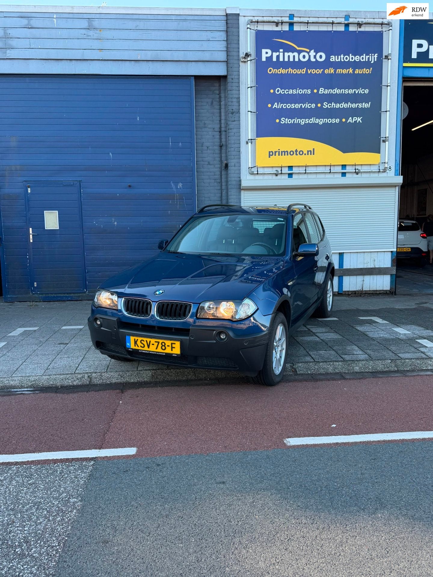 BMW X3 3.0i Dealer onderhouden/Youngtimer/Automaat/leer/Pano, Auto's, BMW, Automaat, Dealer onderhouden, Gebruikt, 2000 kg
