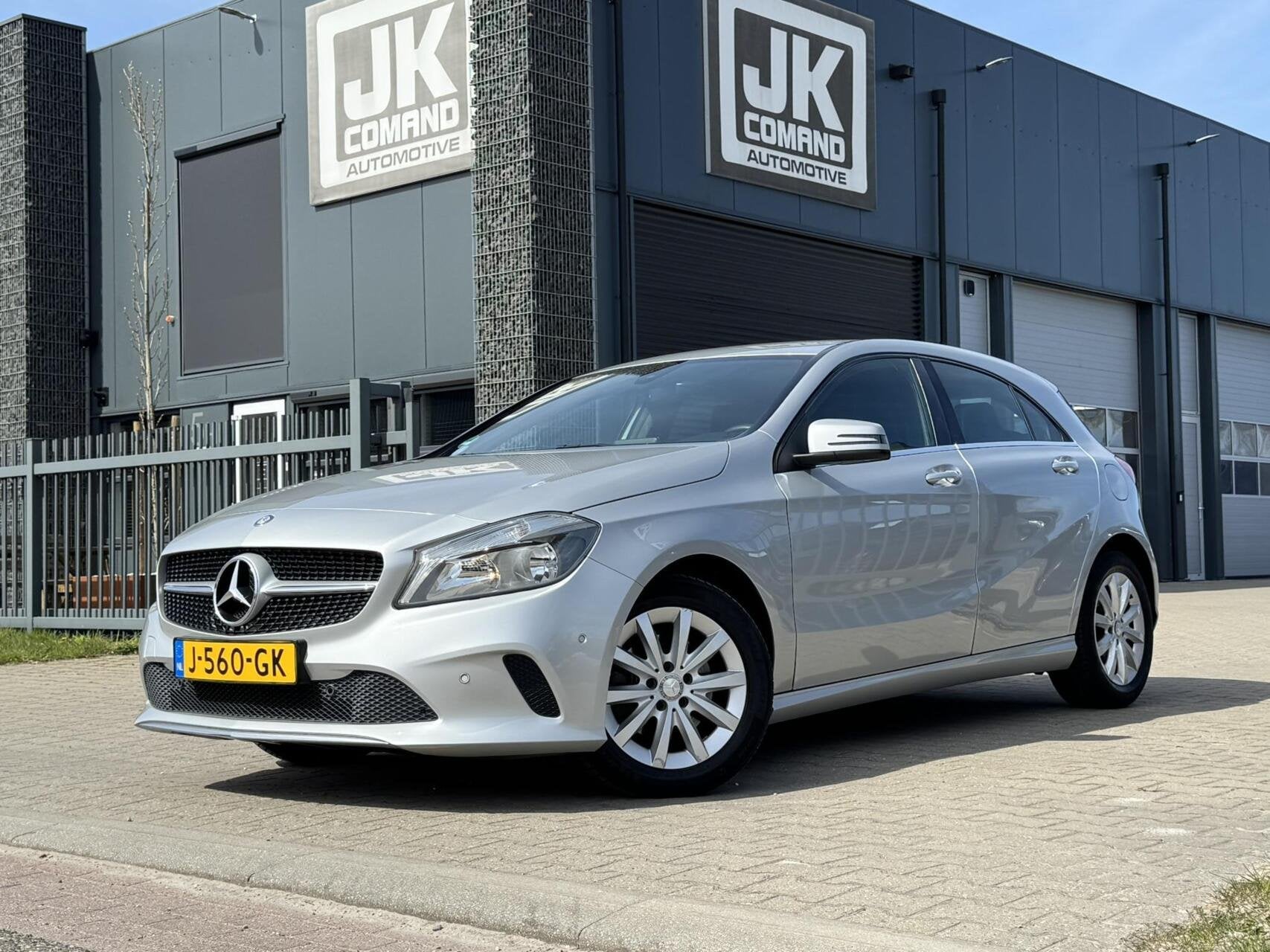 Mercedes A-klasse 180 |CarPlay|Trekhaak|Stoelverwarming|Navi, Auto's, Mercedes-Benz, Voorwielaandrijving, Gebruikt, Euro 6, 4 cilinders