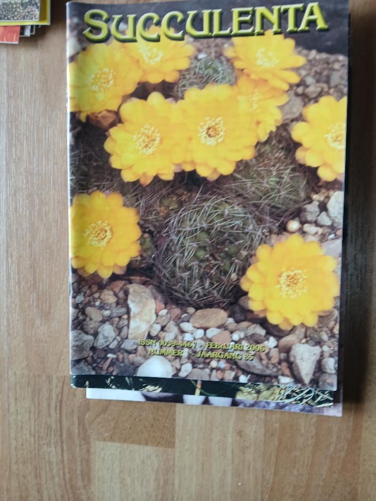 Succulenta cactus boeken div. jaargangen, Boeken, Ophalen of Verzenden, Gelezen, Sport, Hobby en Vrije tijd