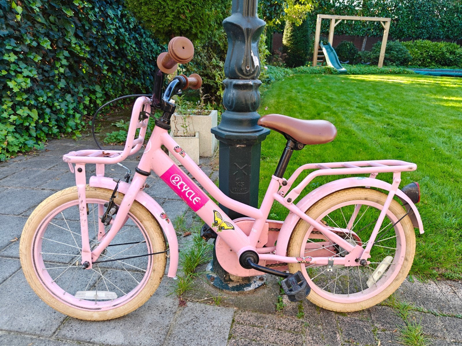 Roze kinderfiets 12 inch met zijwieltjes, Ophalen, Terugtraprem, Zijwieltjes, Gebruikt