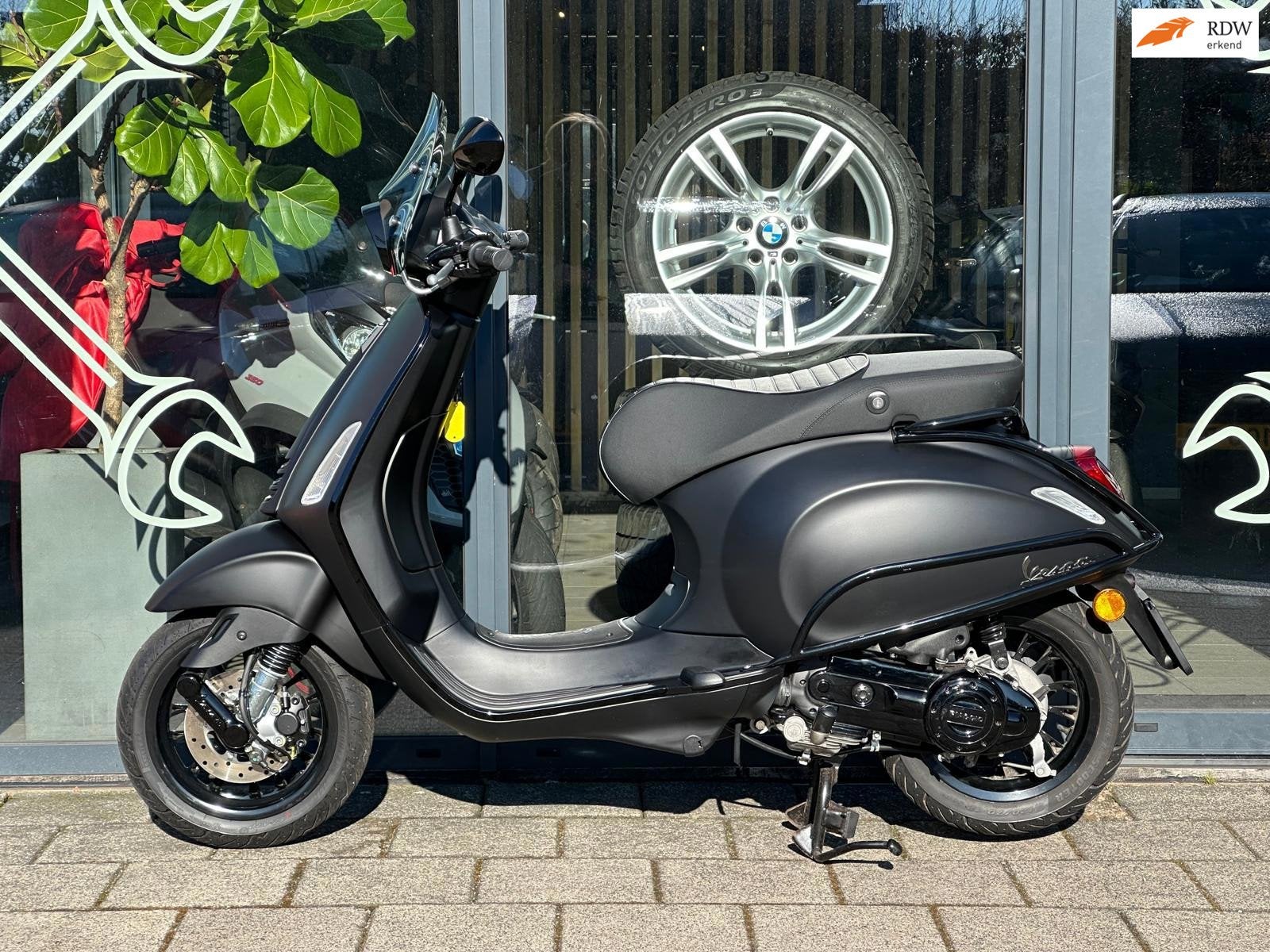 Vespa Bromscooter Sprint 4T Notte Geel Kenteken *116KM*, Fietsen en Brommers, Brommers | Vespa, Gebruikt, Overige modellen, Pontweg 4
1432bw  Aalsmeer, NL