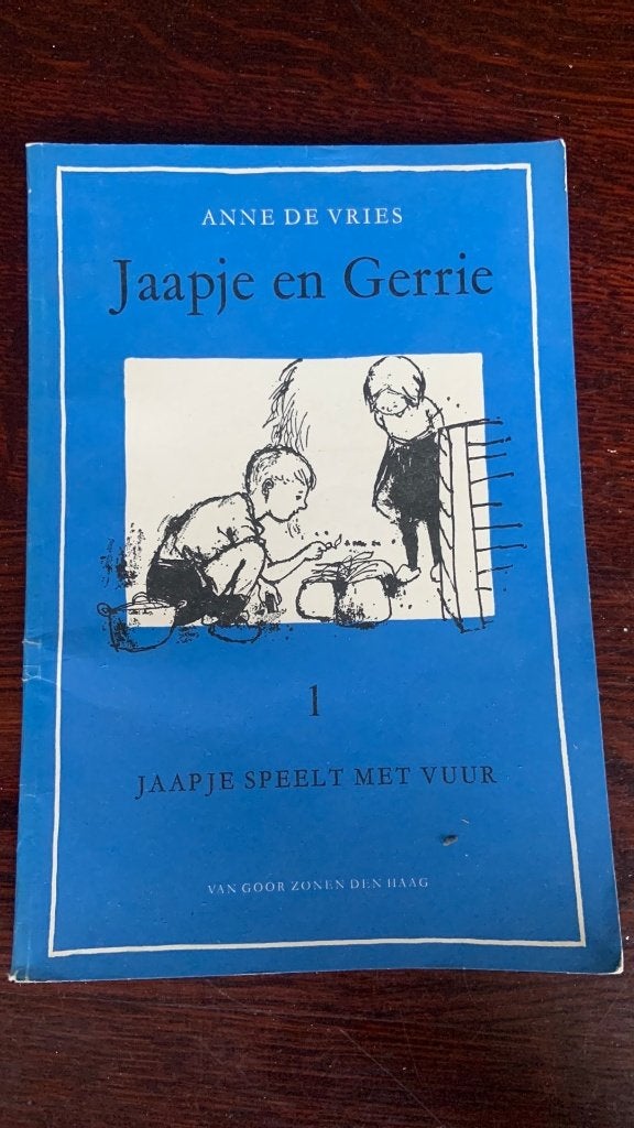 Jaapje en Gerrie 1 Jaapje speelt met vuur - Anne de Vries, Ophalen of Verzenden, Zo goed als nieuw, Fictie algemeen