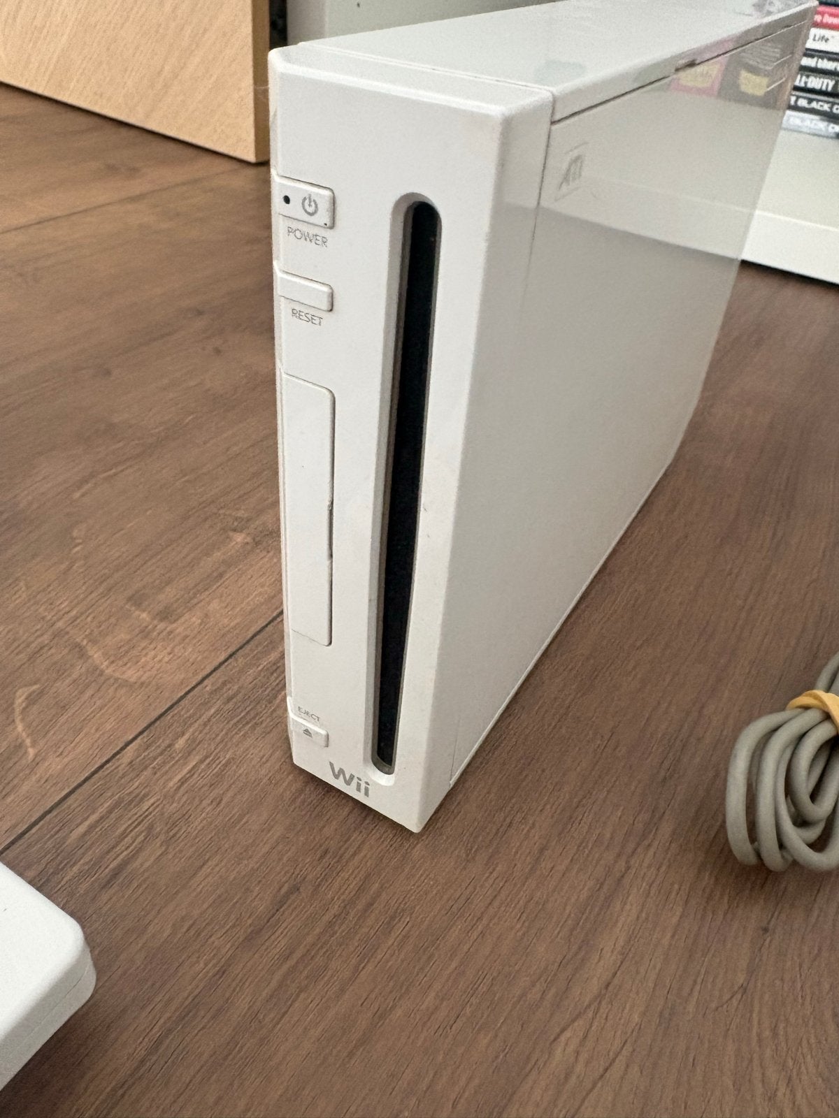 Wii Console met 1 Controller en alle benodigde kabels, Spelcomputers en Games, Ophalen of Verzenden, Gebruikt, Met 1 controller