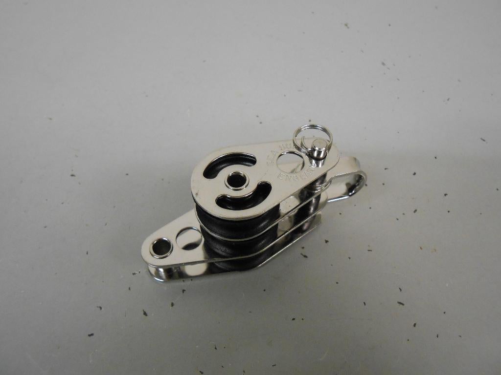 Mini Drieschijfs Blokje, Katrol, RVS, voor 6 - 8 mm lijn, Ophalen of Verzenden, Nieuw, Lijn of Blok