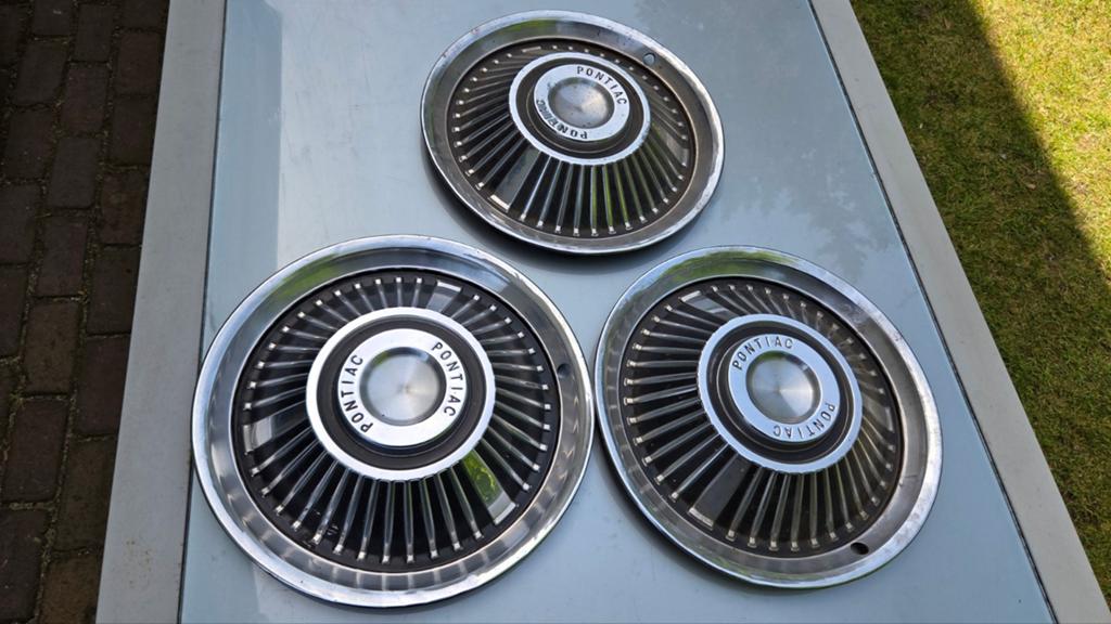 3x oude Pontiac wieldop oldtimer wieldoppen, Auto diversen, Wieldoppen, Gebruikt, Ophalen of Verzenden