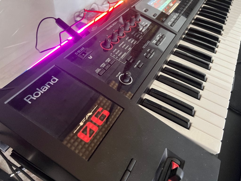 Roland FA-06 Music Workstation, Muziek en Instrumenten, 61 toetsen, Roland, Midi-aansluiting, Ophalen of Verzenden