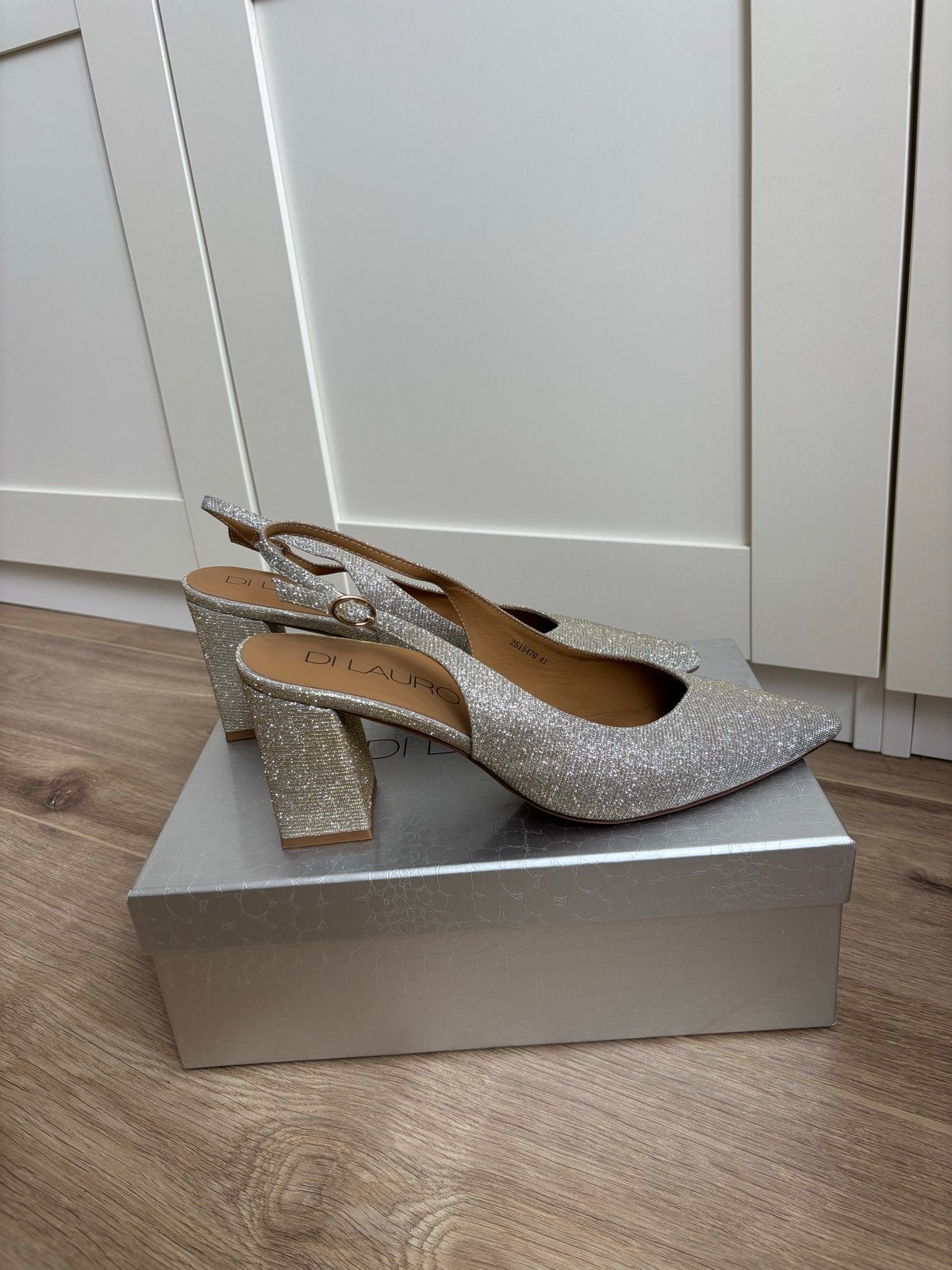 DI LAURO Slingback Pumps Glimmer Champagne Maat 41, Kleding | Dames, Ophalen of Verzenden, Nieuw, Overige kleuren, Pumps