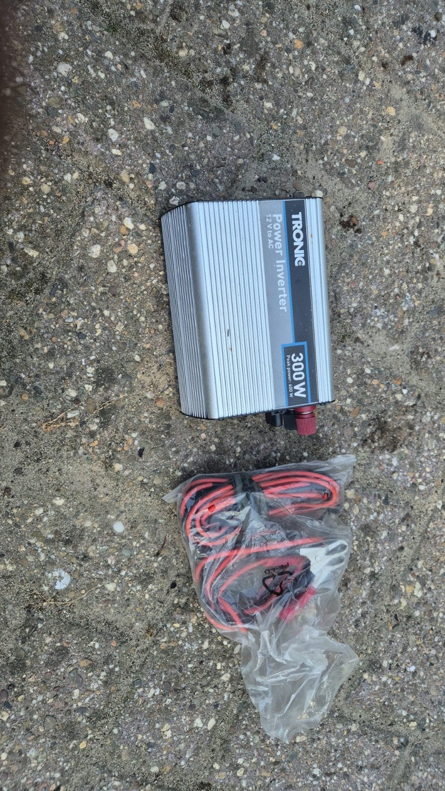 TRONIC Power Inverter 300W (12V naar AC), Ophalen, Gebruikt