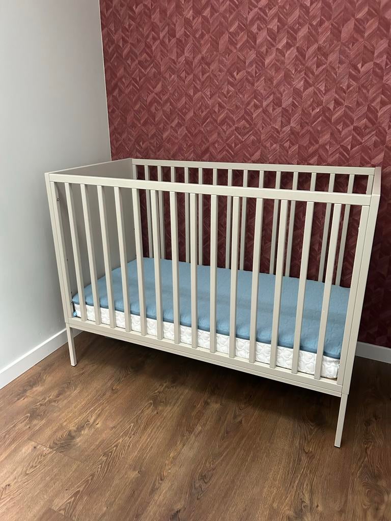 Kidsmill ledikant 60x120 cm oatmeal, Ophalen, Zo goed als nieuw, Ledikant